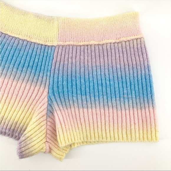 LIKE NEW🌈RAINBOW🌈OMBRÉ KNIT SHORTS - Picture 5 of 8